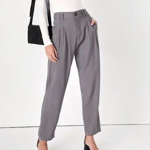Lulu's Charcoal Pleated Trousers Sz XS